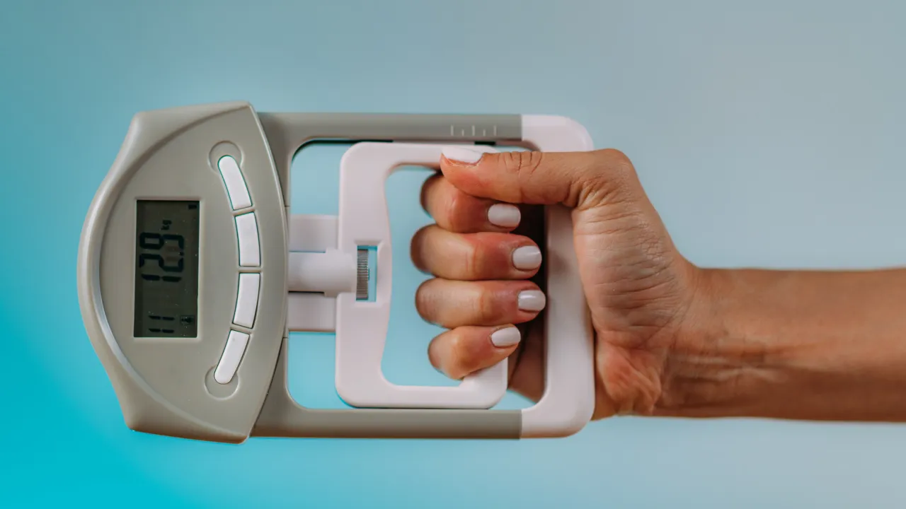 ENHANCING REHABILITATION OUTCOMES WITH HAND-HELD DYNAMOMETERS